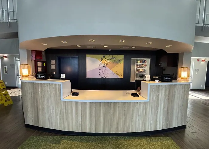 Hotel Spark By Hilton Phoenix Airport 3*