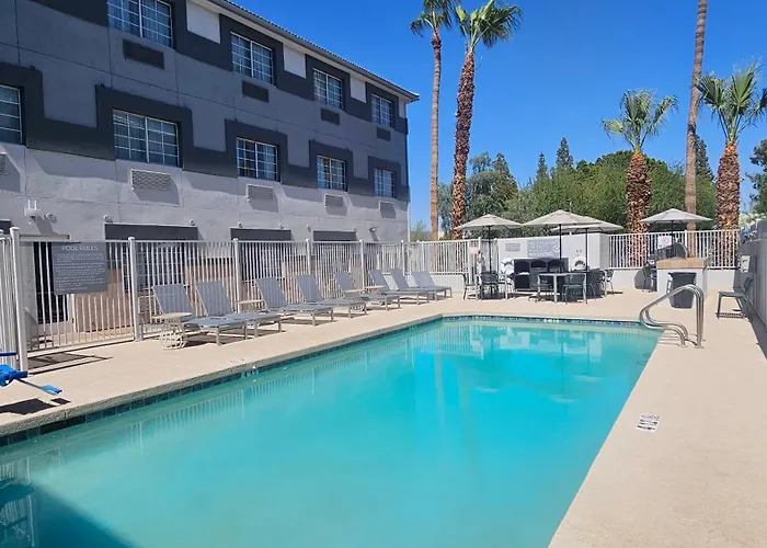 Spark By Hilton Phoenix Airport
