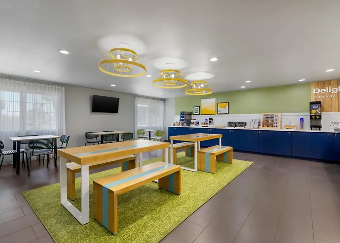 Spark By Hilton Phoenix Airport