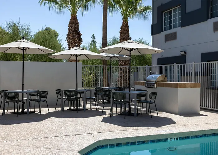 Spark By Hilton Phoenix Airport Hotel